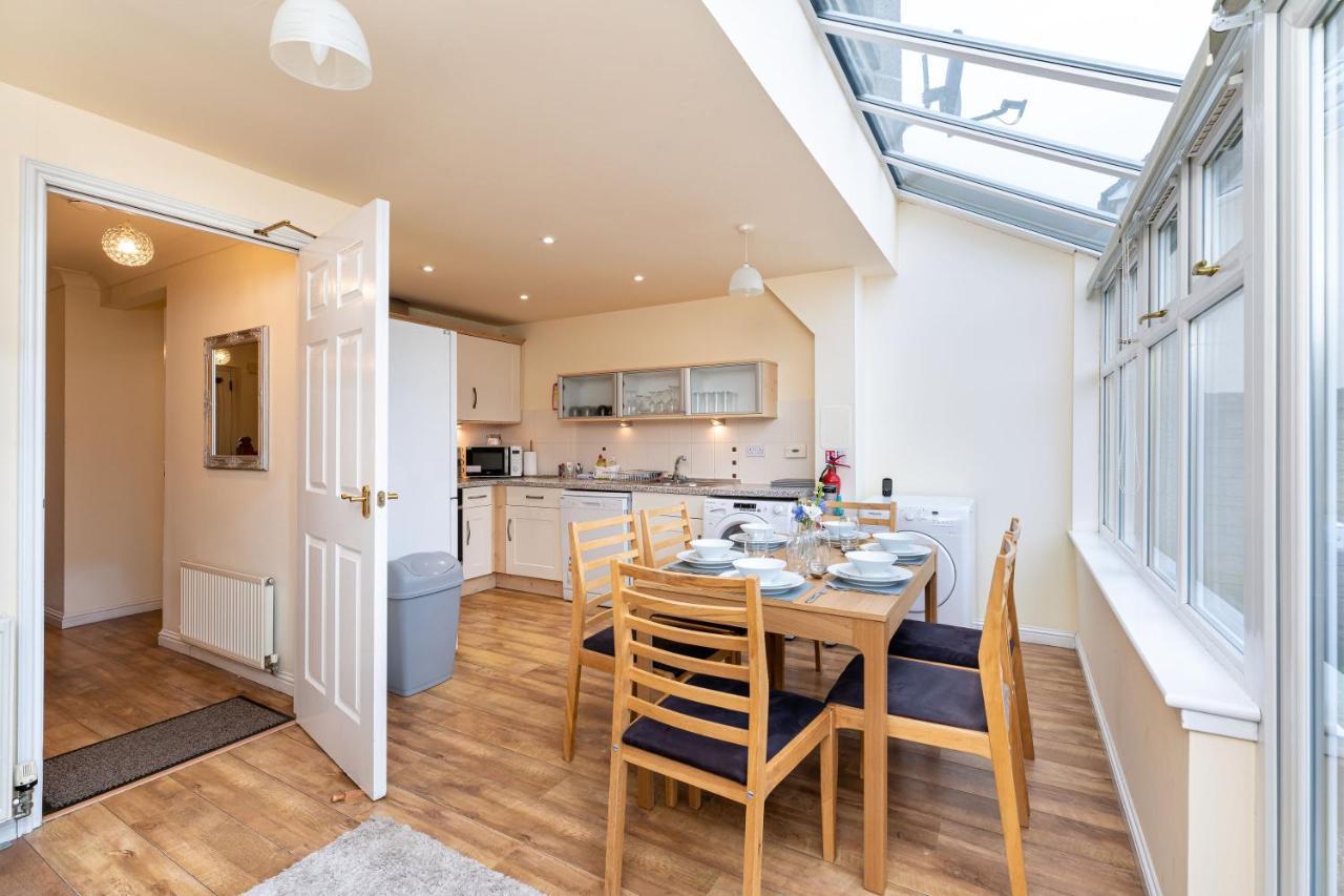 4 Bedroom Townhouse In Stirling Luaran gambar