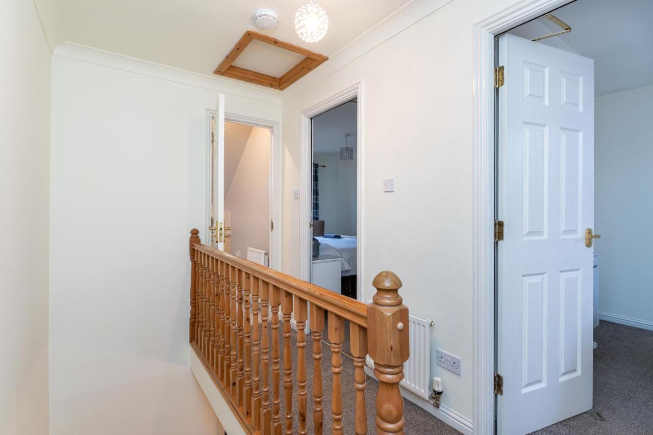 4 Bedroom Townhouse In Stirling Luaran gambar